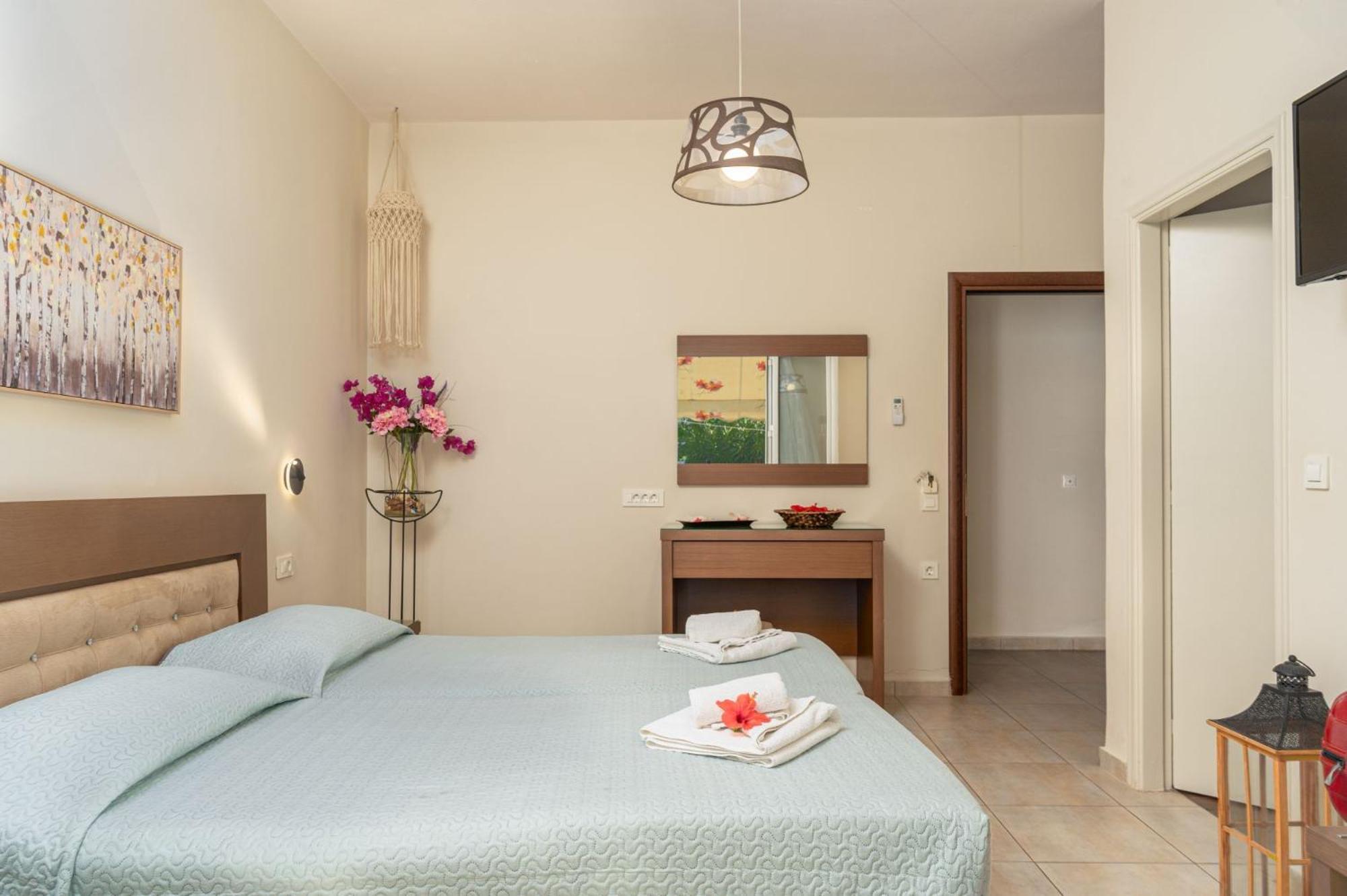 Stathis Beachfront Luxury Rooms Kalamákion Rom bilde