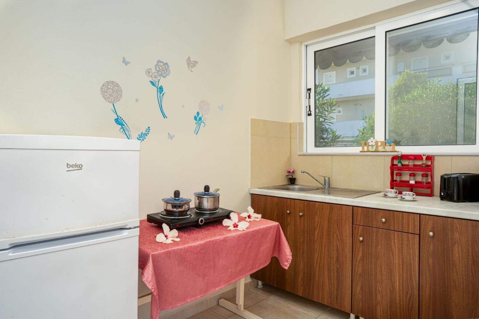 Stathis Beachfront Luxury Rooms Kalamákion Rom bilde
