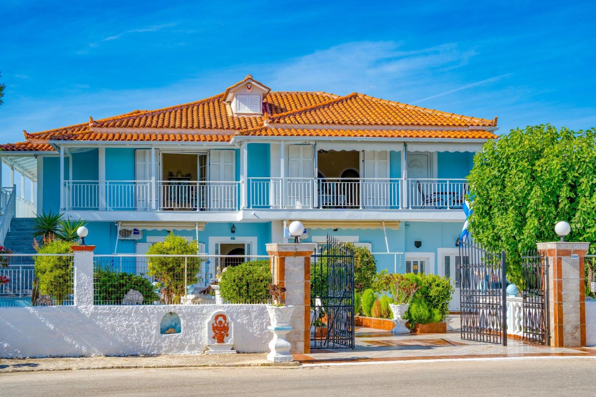 Stathis Beachfront Luxury Rooms Kalamákion Eksteriør bilde